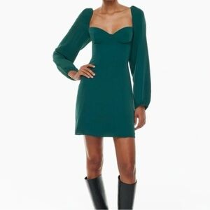 Aritzia novella dress size 8, worn once once. Color is a teal/turquoise.